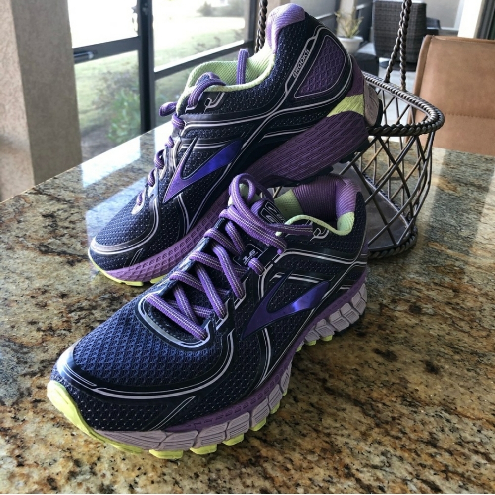 Brooks Adrenaline GTS 16 8.5B